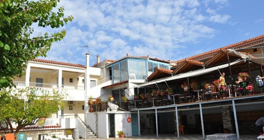 Theofilos Superior Hotel