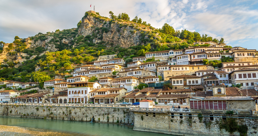 UÇAKLA VİZESİZ KOSOVALI BALKAN TURU 