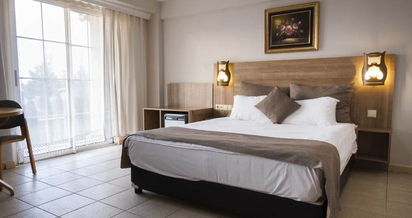 LİDYA SARDES OTEL SALİHLİ