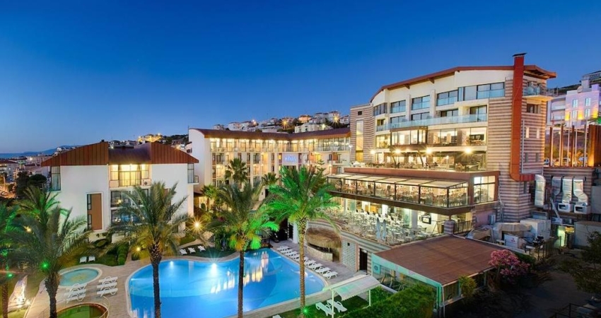 SEVGİLİLER GÜNÜ ÇEŞME PIRIL OTEL