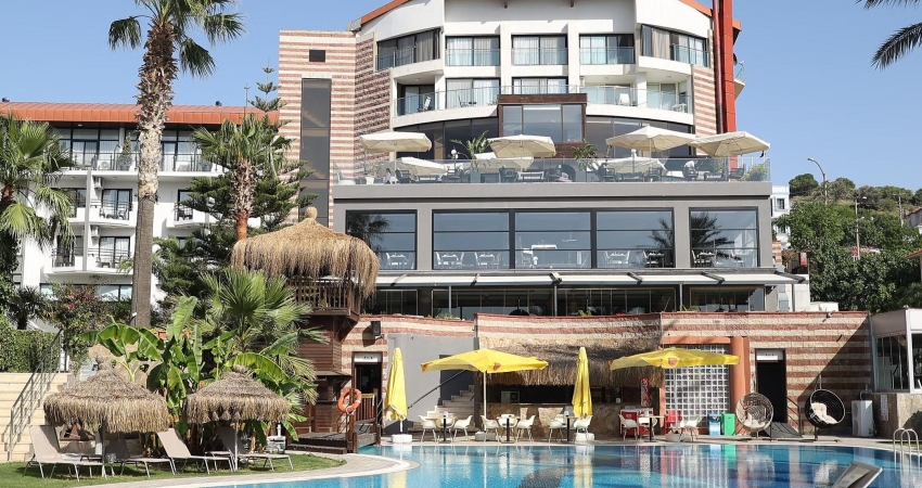 SEVGİLİLER GÜNÜ ÇEŞME PIRIL OTEL