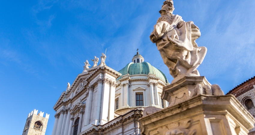 UÇAKLA BÜYÜK İTALYA VE GÖLLER BÖLGESİ TURU